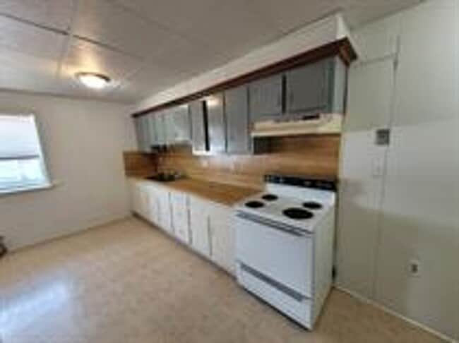 Building Photo - 500 N 9th St