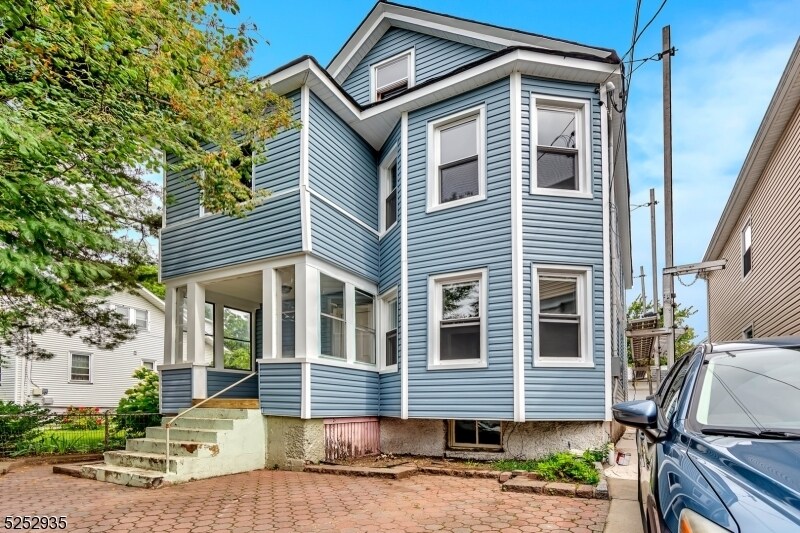 Primary Photo - 155 Hayward Pl