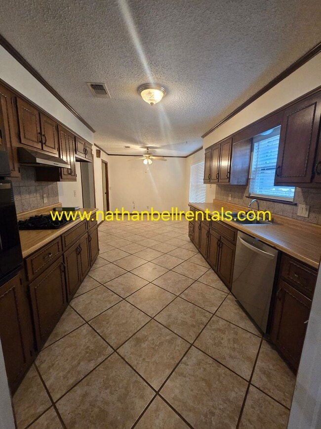 Building Photo - 3095 Mahaffey Ln