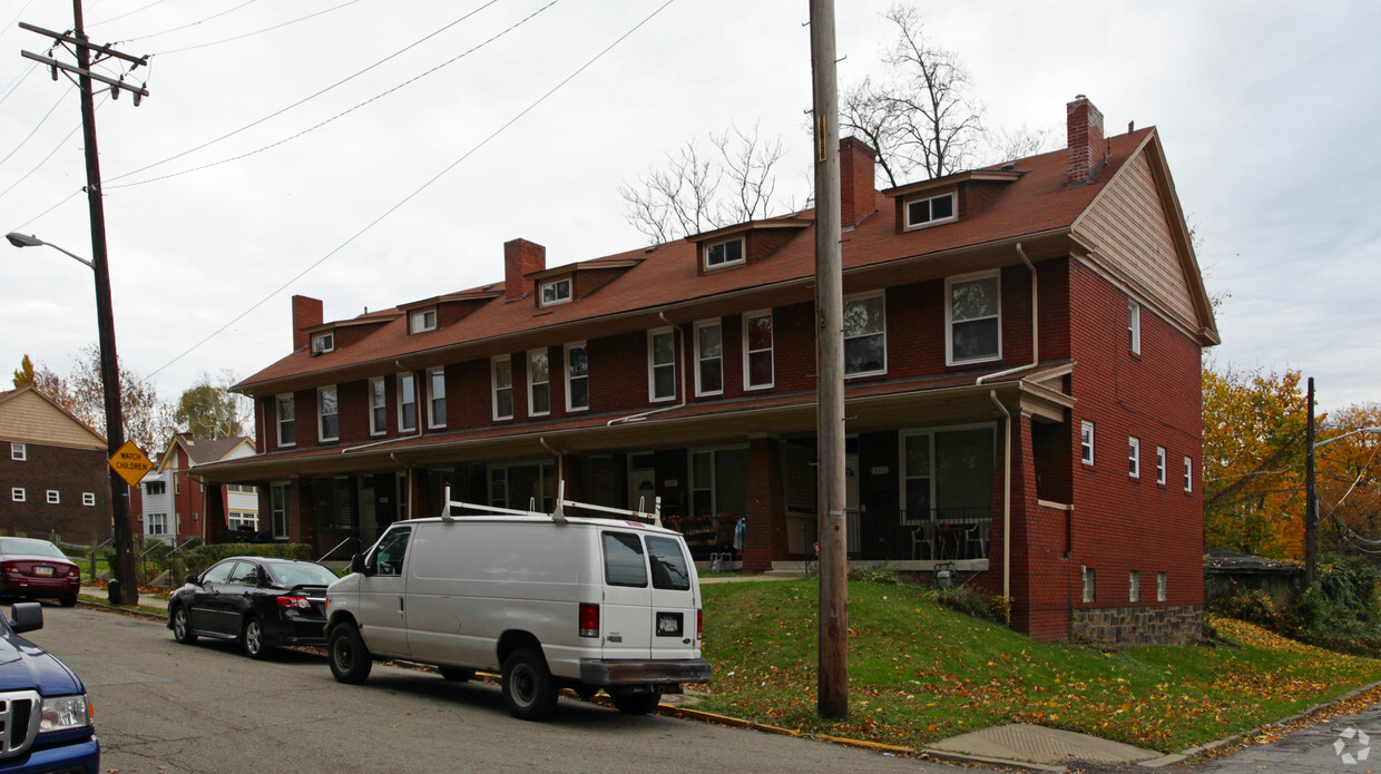 Building Photo - 403-411 N Murtland St