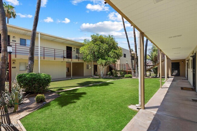 Foto del edificio - 4630 N 68th St