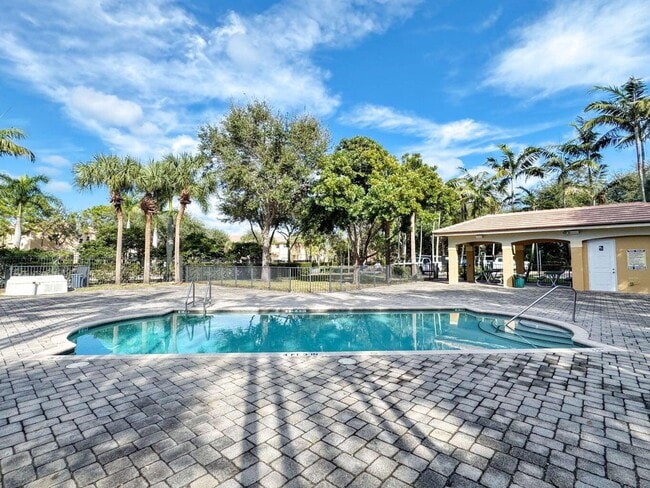 Building Photo - 4325 Berkshire Wharf Dr