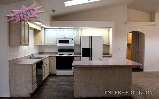 Building Photo - Home in Prescott Valley ~ HOLD