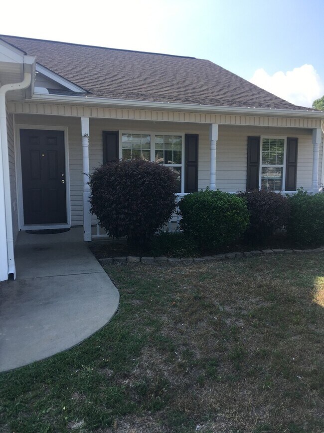 Building Photo - 3 Bedroom Home in Beautiful Little River!!