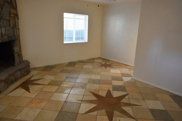 Foto del edificio - 1514 W Palmer Dr.