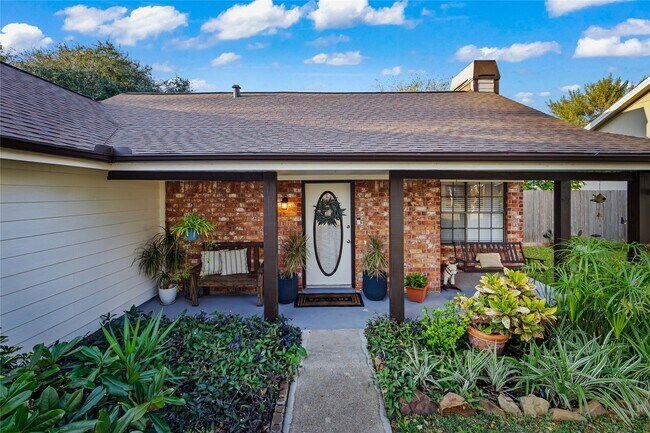 Foto del edificio - 10518 Sand Pass Ln