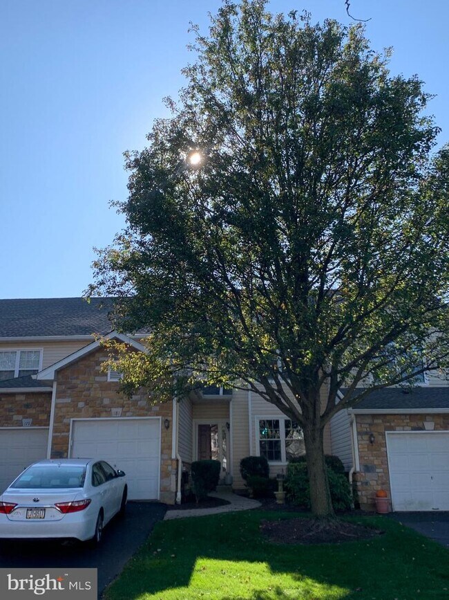 Foto del edificio - 181 Gleneagles Ct