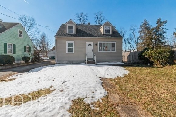 Primary Photo - 1211 Newport Rd