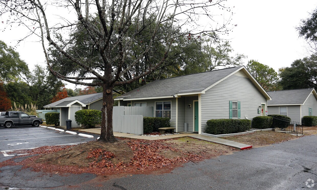 Foto del edificio - Regency Oaks Apartments