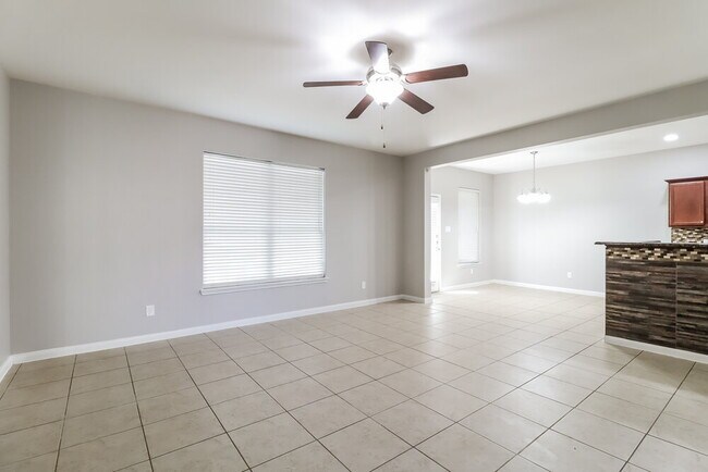 Foto del edificio - 4268 Tower Ln