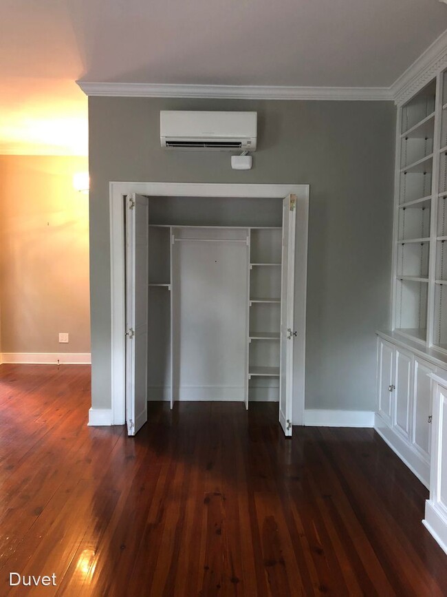 Building Photo - 2 br, 3 bath House - 24 1/2 South Battery