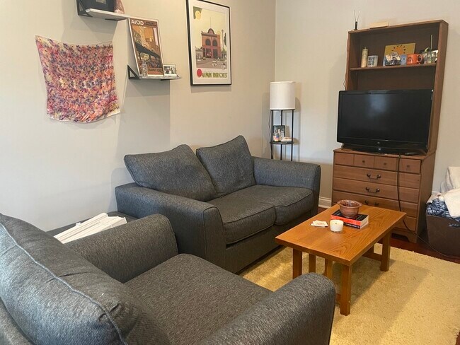 Foto del edificio - 2214 N Sedgwick St