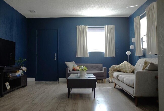 Building Photo - 500 Wigman Dr