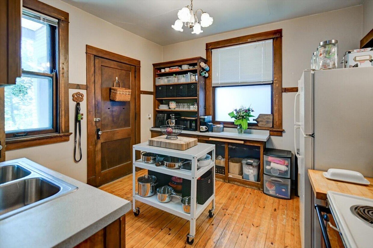Foto principal - 416 Castle Pl