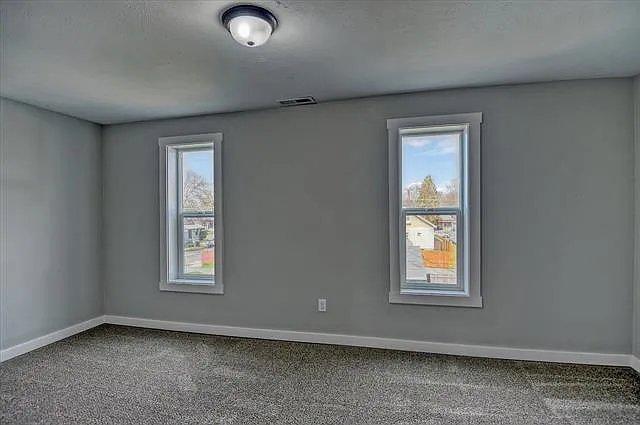 Foto del edificio - 1318 W. Augusta Ave