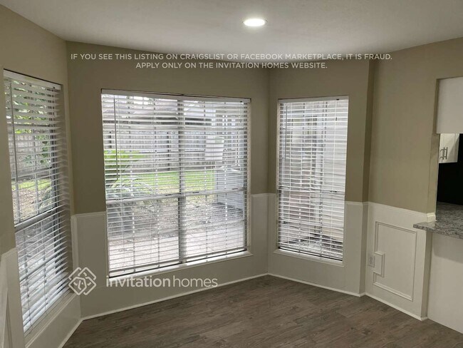 Foto del edificio - 16923 Windrow Dr