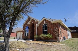 Building Photo - 830 Brittany Way