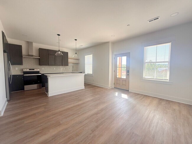 Foto del edificio - 1347 Belfair St