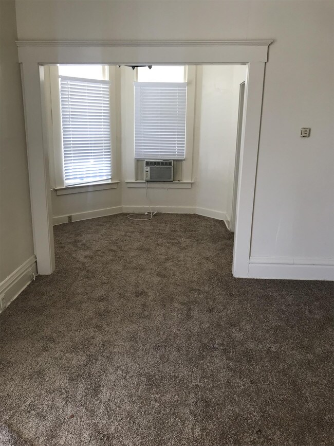 Foto del edificio - 1200 N Irwin St