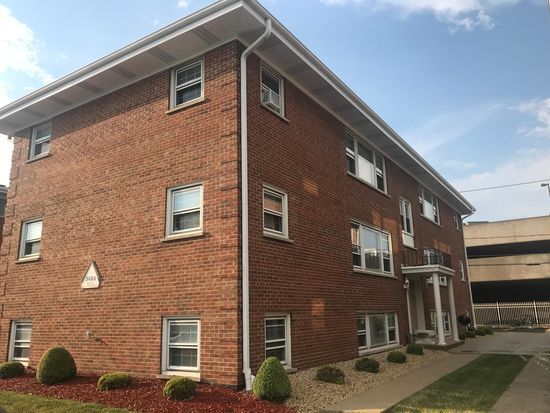 Building Photo - 9460 Maple Dr