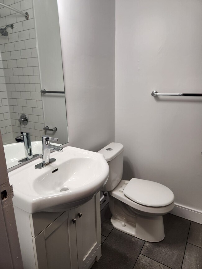 Photo du bâtiment - 21 Stirling Ave S