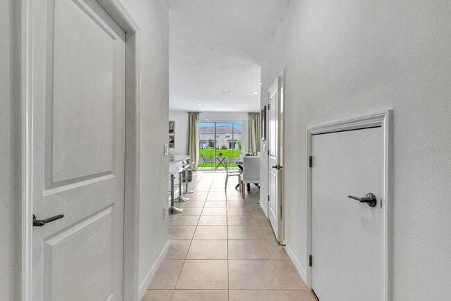 Building Photo - 5715 Archipelago St