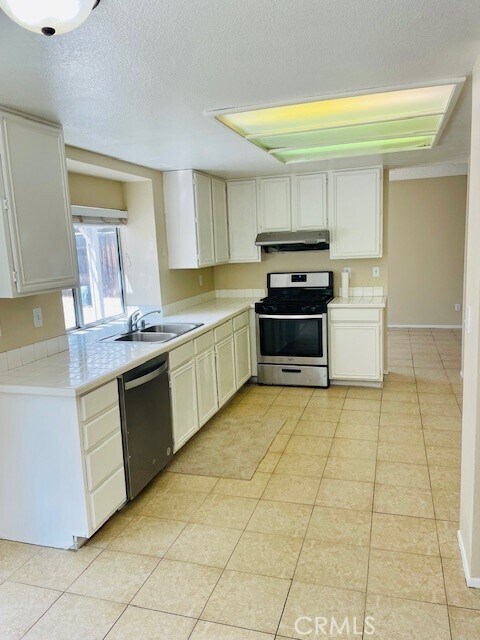 Foto del edificio - 39833 Knollridge Dr
