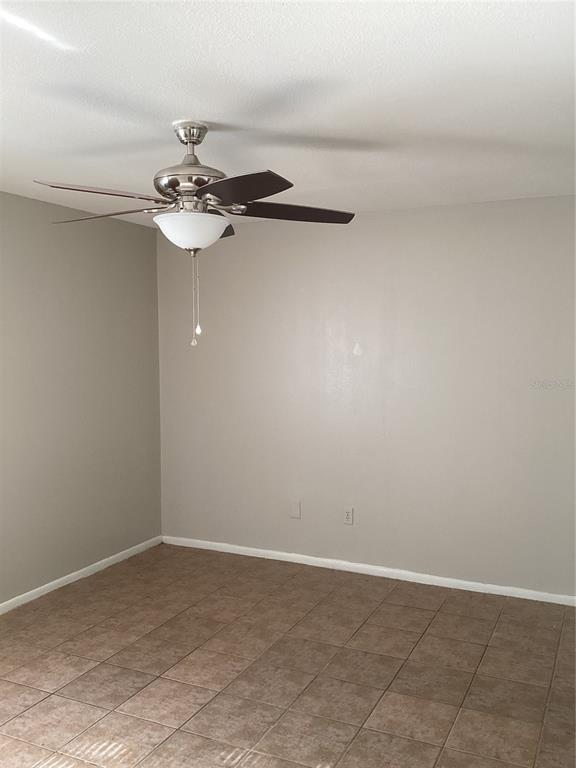 Foto del edificio - 2050 Bowen Dr