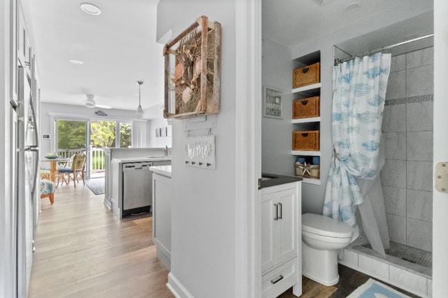 Building Photo - 12301 Jamaica Ave