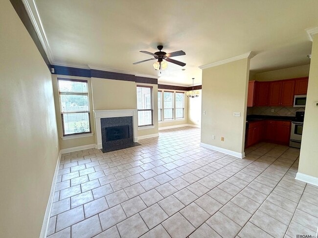 Building Photo - 18163 Pinehurst Dr