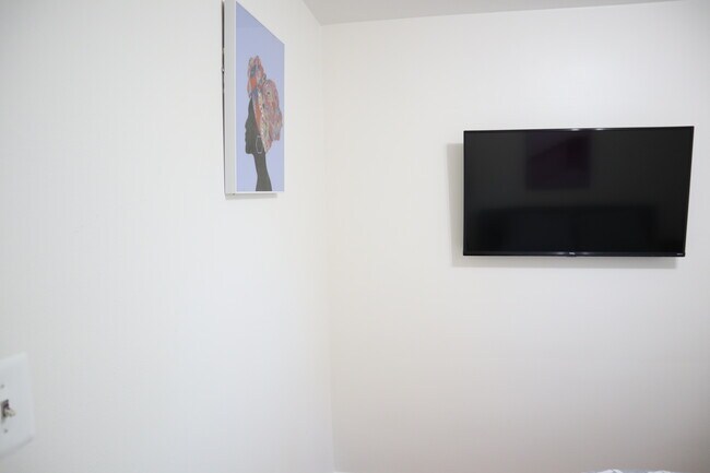 Foto del edificio - 10225 Riggs Rd