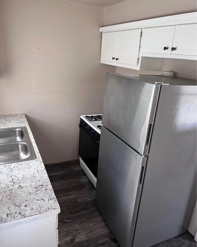 Foto del edificio - 101 SW 8th St