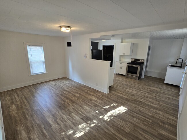 Foto del edificio - 1312 Egleston Ave