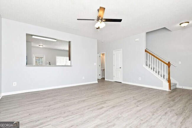 Foto del edificio - 8643 Thomas Ln