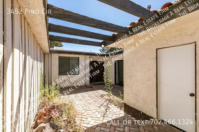 Building Photo - 3452 Pino Cir