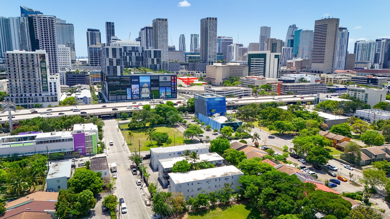 Miami Central Aparments - Miami Station