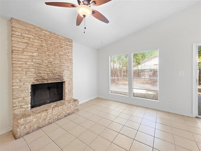 Building Photo - 1012 Fieldwood Dr