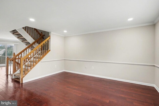 Building Photo - 2003 Paddle Boat Ln