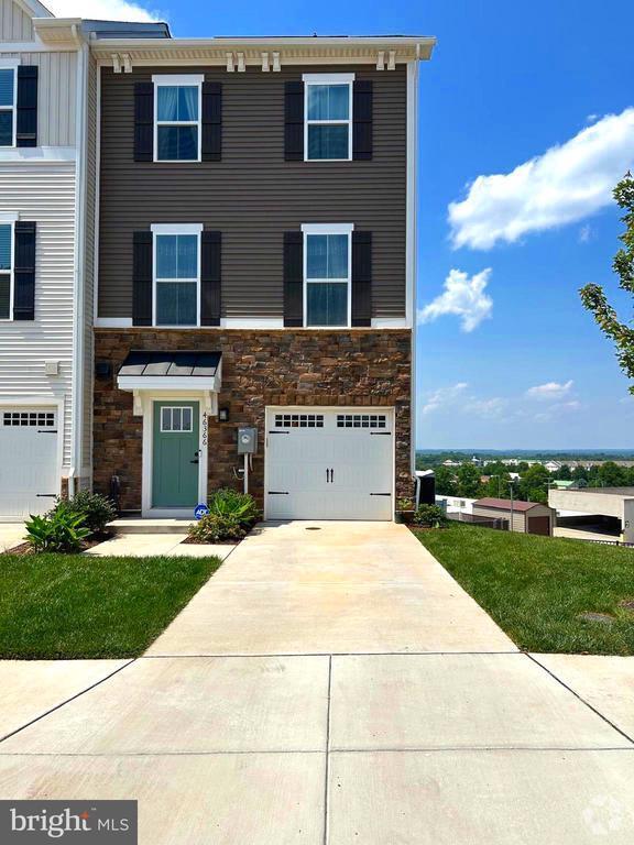 Building Photo - 46366 Mount Kellogg Ter