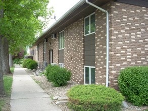 Building Photo - 225 1st St SW