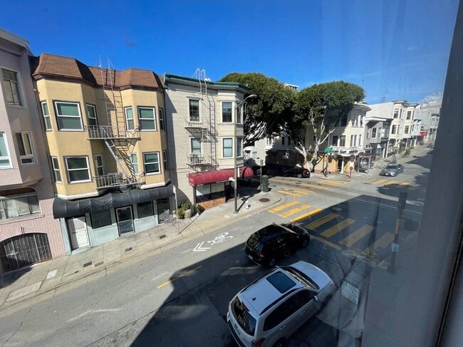 Building Photo - 1563 Hyde St