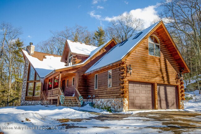 Foto del edificio - 451 Krumville Rd