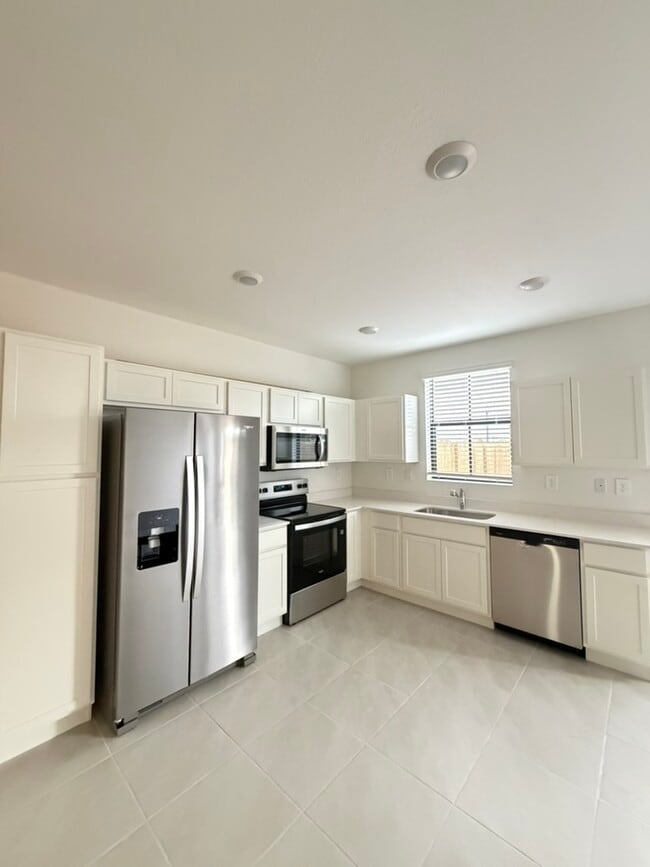 Photo - 1466 NE 3rd Ave Townhome