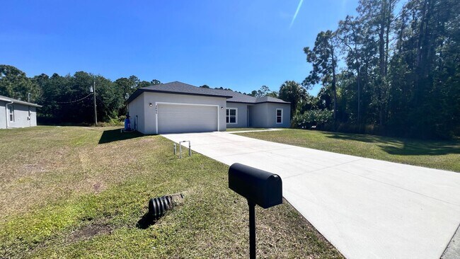 Building Photo - Stunning 3 Bedroom, 2 Bathroom Home in Pal...
