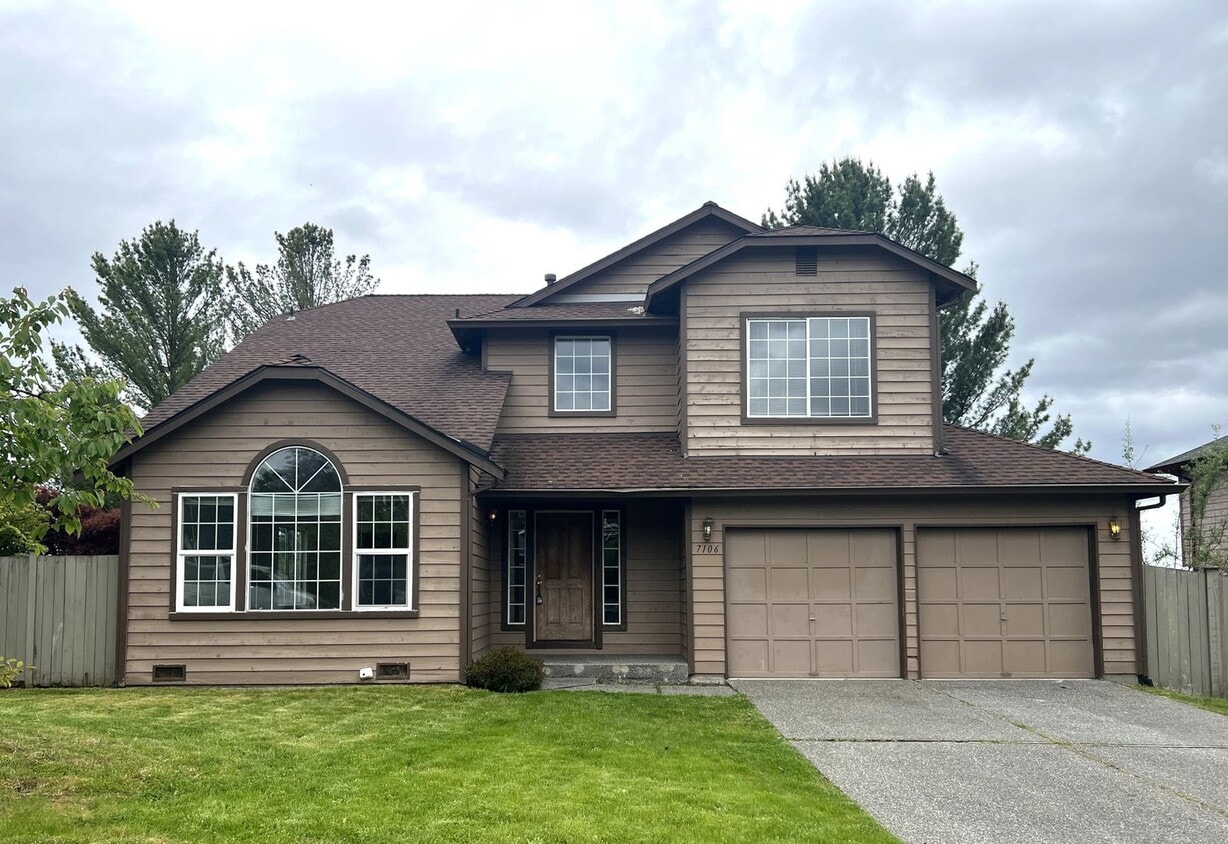 Primary Photo - Spacious 4 Bedroom Marysville Home
