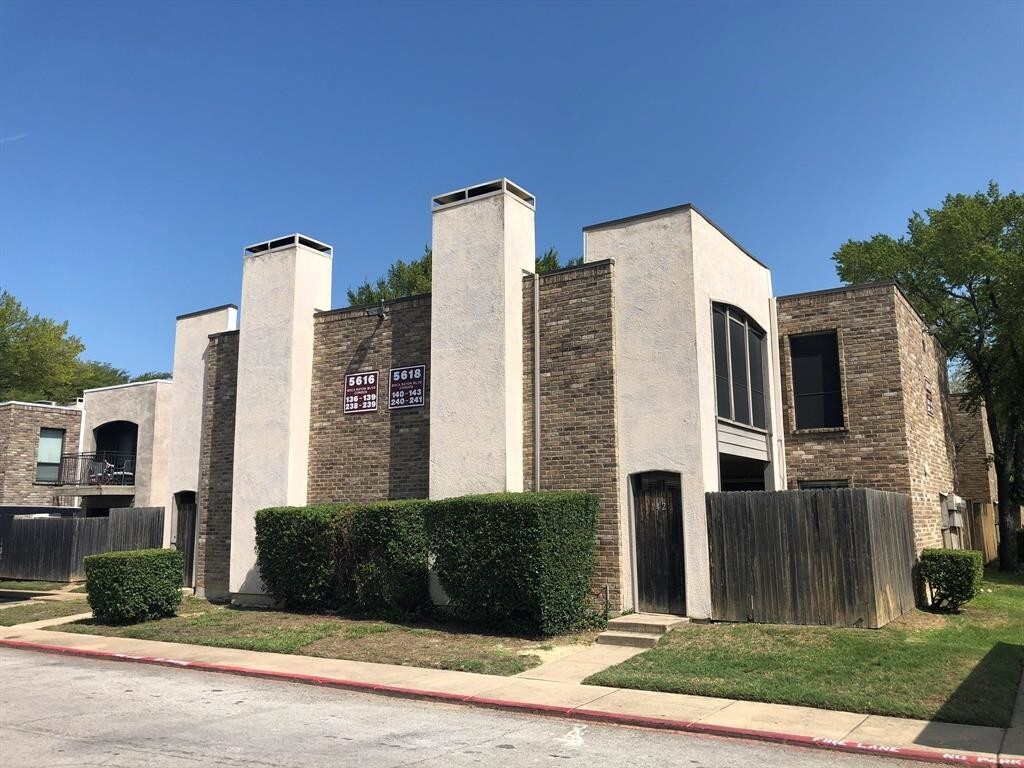 5618 Boca Raton Blvd Unit 143, Fort Worth, TX 76112 Condo for Rent in