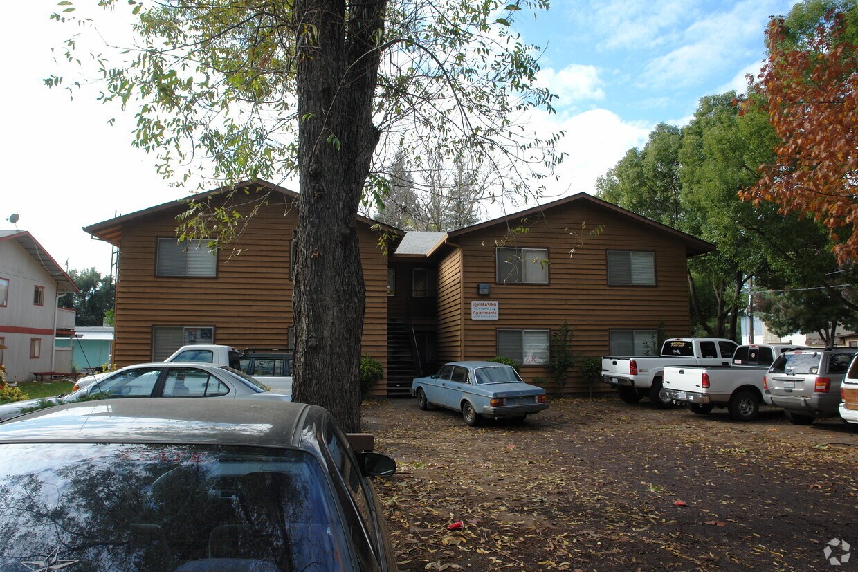 Primary Photo - 1019 Mechoopda Street