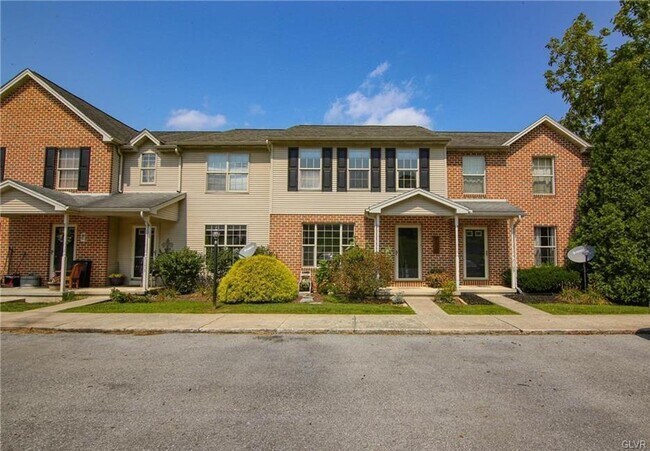 Building Photo - 7171 Logan Dr