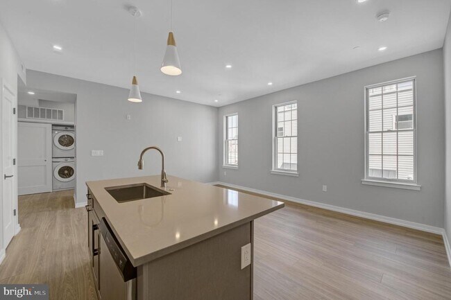 Foto del edificio - 2445 Innovator Wy