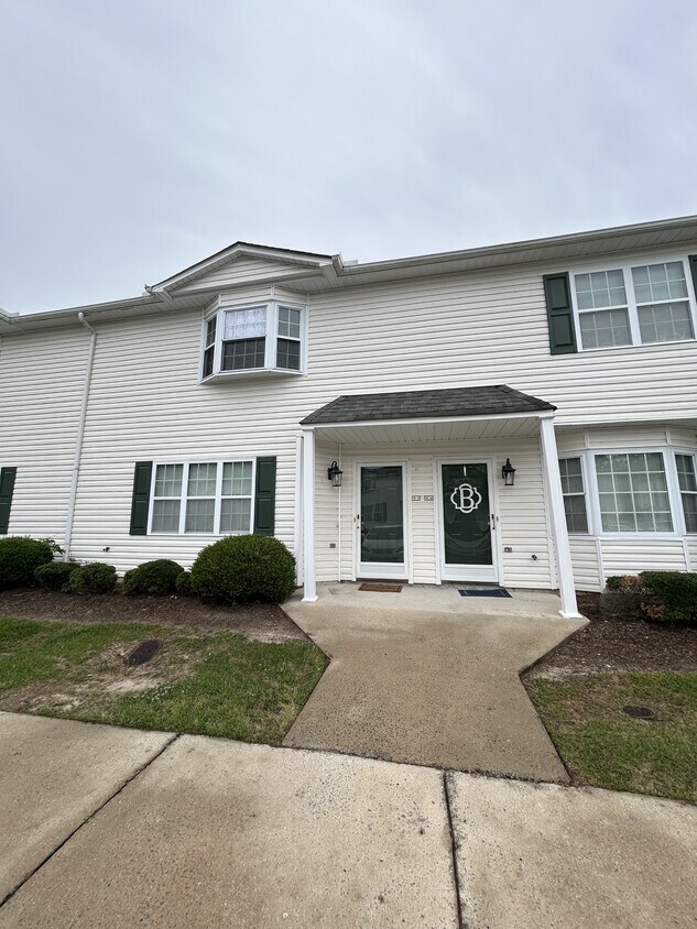 Primary Photo - 1222-12W3 Cross Creek Cir